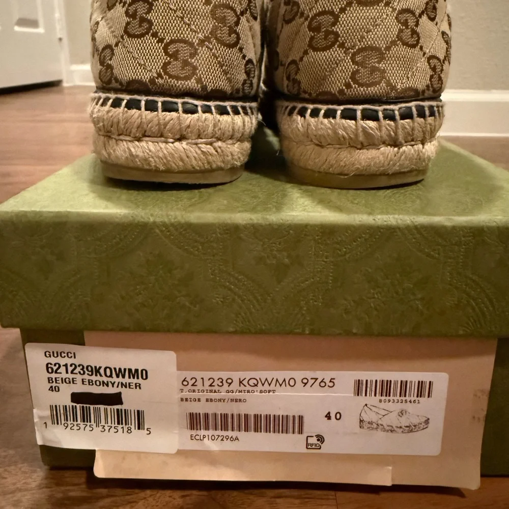 Gucci Black and Cream Espadrille Flats - Picture 5 of 7